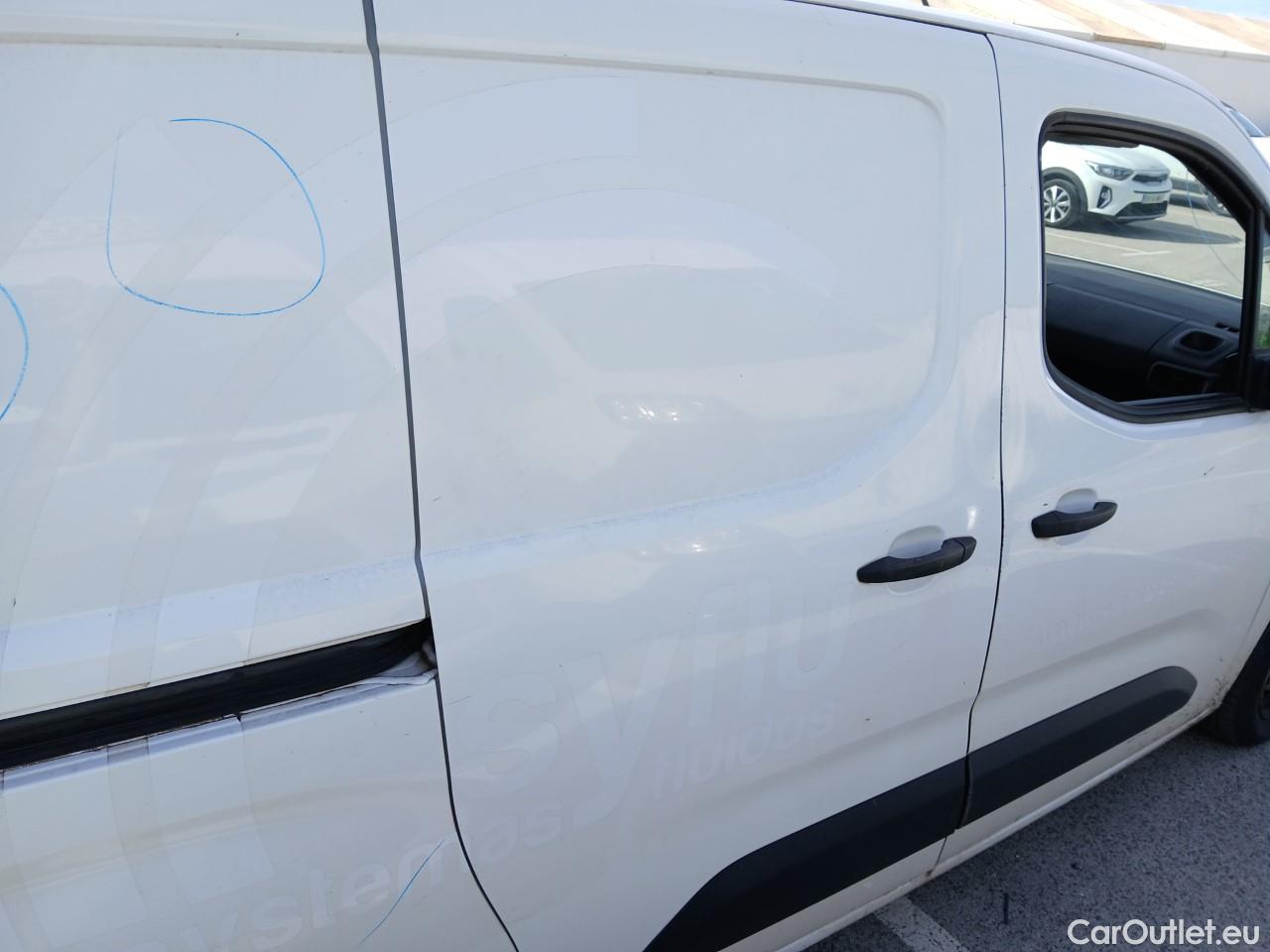  Peugeot  Partner PEUGEOT  / 2018 / 3P / furgón derivado de turismo Pro Standard 600kg BlueHDi 73kW (CX) #46