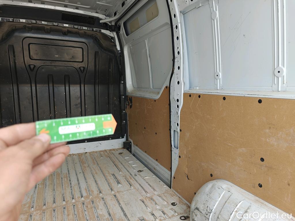  Renault  Master  III Furgón L2H2 HKa 3 5t 2.3 dCi 135CV MT6 E6dT #42