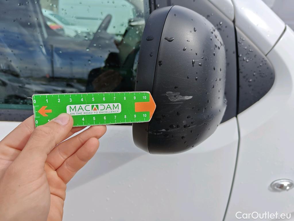  Opel  Vivaro OPEL  / 2019 / 4P / furgón 1.5 Diésel 88kW (120CV) M Std Select #86