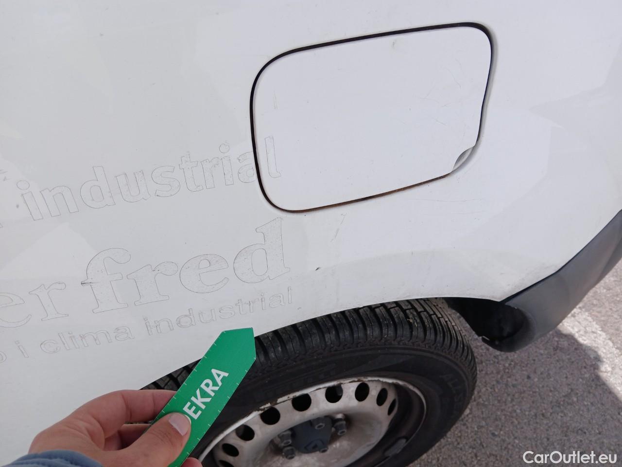  Renault  Kangoo  II Furgón Professional 1.5 dCi 95CV MT6 E6dT #40