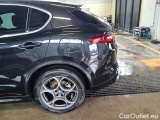  Alfa Romeo   STELVIO ALFA ROMEO / 2017 / 5P / SUV 2.2 TURBO DIESEL 210CV TI AT8 Q4 #36