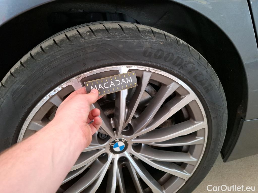  Bmw  Serie 3 Série 3 Lim. 330 i Luxury 2.0 260CV BVA8 E6dT #59