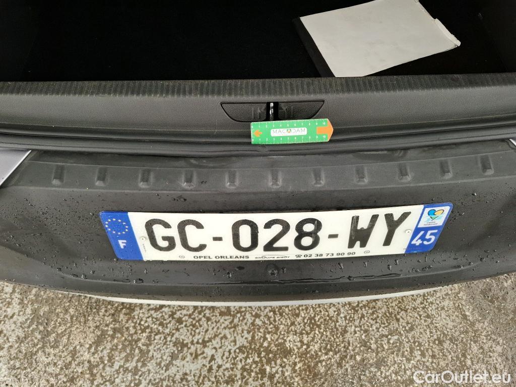  Opel   Grandland X Grandland X Elegance Business 1.5 130CV BVA8 E6d #9