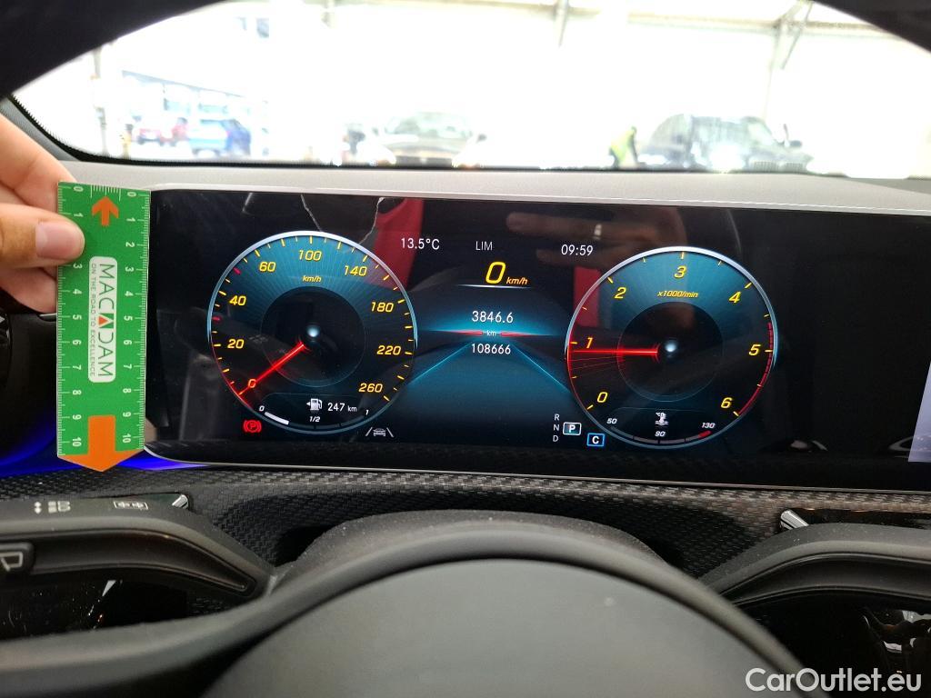  Mercedes  A-Klasse MERCEDES-BENZ Classe A 5p Berline A 180 d Business Line 7G-DCT #1