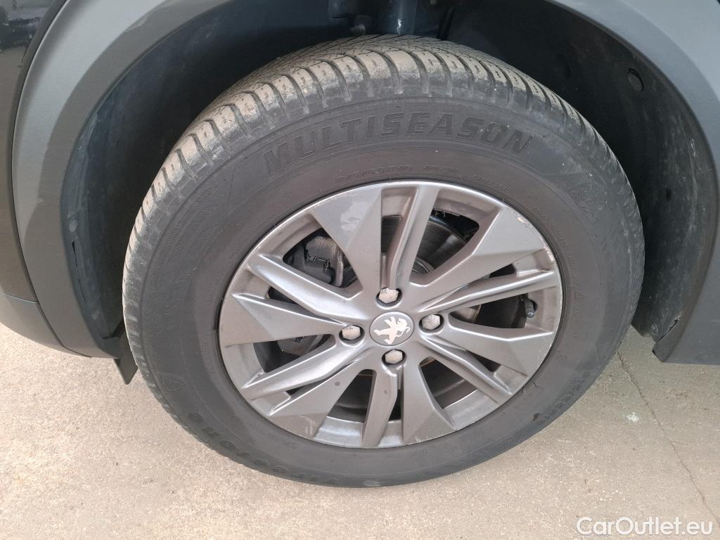  Peugeot  2008  Active Pack 1.2 PureTech 130CV BVA8 E6d #28