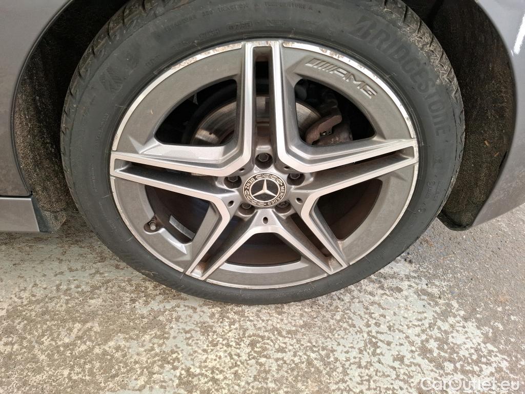 Mercedes  B-Klasse Classe B / 2019 / 5P / monospace B 200 d AMG Line Edition BA8 #12