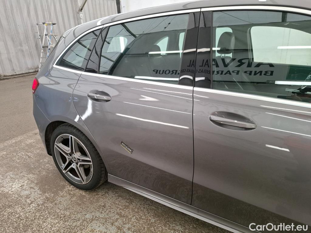  Mercedes  B-Klasse Classe B / 2019 / 5P / monospace B 200 d AMG Line Edition BA8 #4