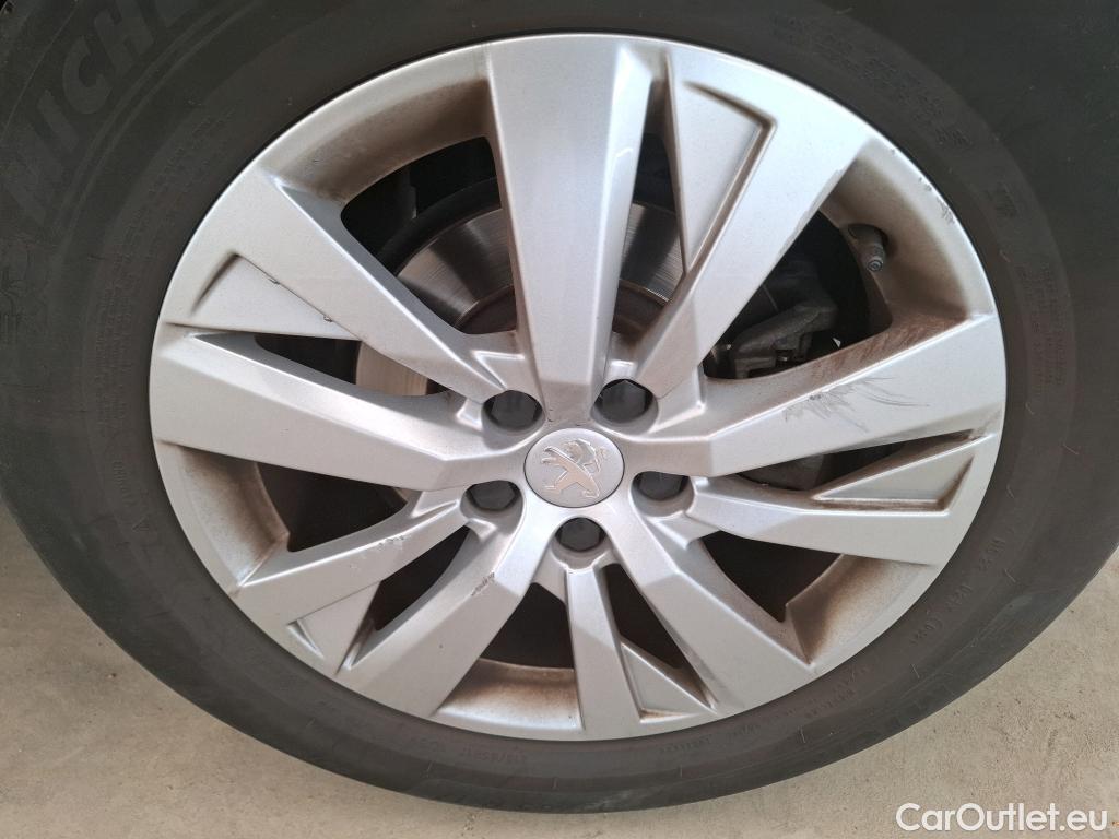  Peugeot  5008  Active Business 1.2 PureTech 130CV BVA8 E6d #2