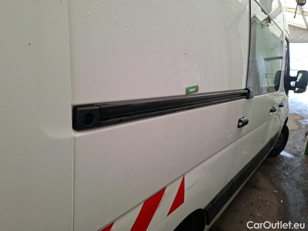  Renault  Master  III Fourgon L2H2 3 5 Grand Confort dCi #19