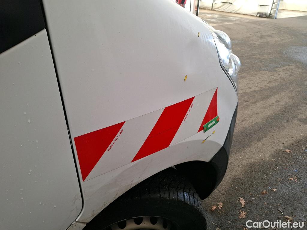  Renault  Master  III Fourgon L2H2 3 5 Grand Confort dCi #6