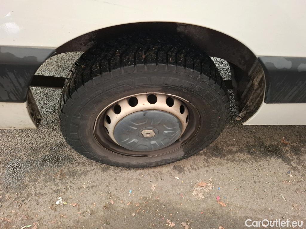  Renault  Master  III Fourgon L2H2 3 5 Grand Confort dCi #12