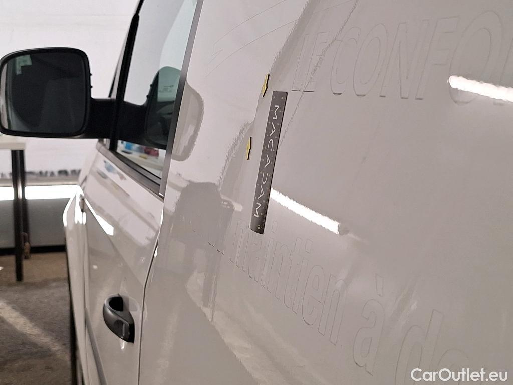  Volkswagen  Caddy VOLKSWAGEN  Van / 2015 / 4P / Fourgonnette 2.0 TDI 75 Business Line #52