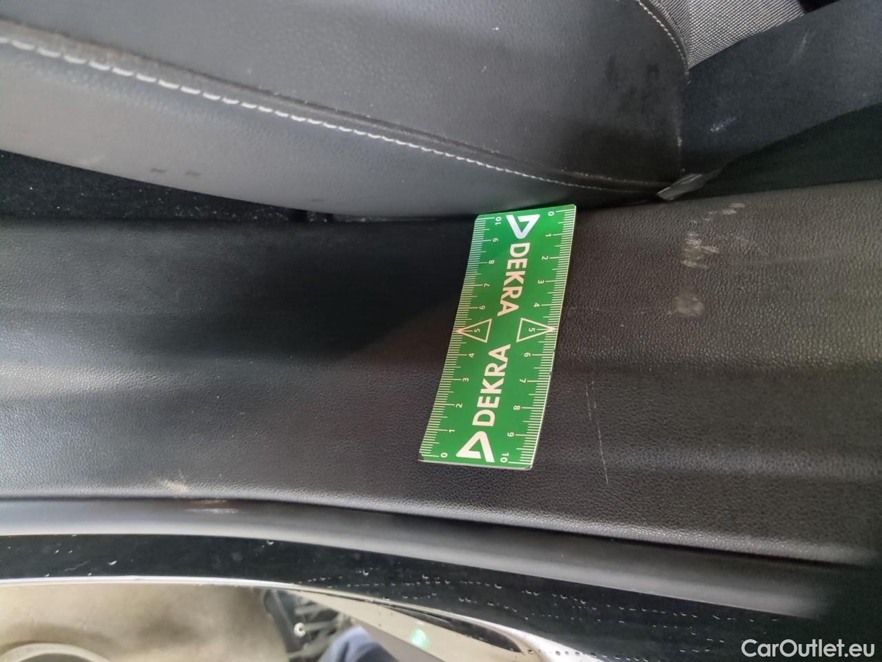  Opel   Grandland X Grandland X Elegance Business 1.5 130CV BVA8 E6d / décalage ou cassure de la chaine de synchro d’arbre à cames #9