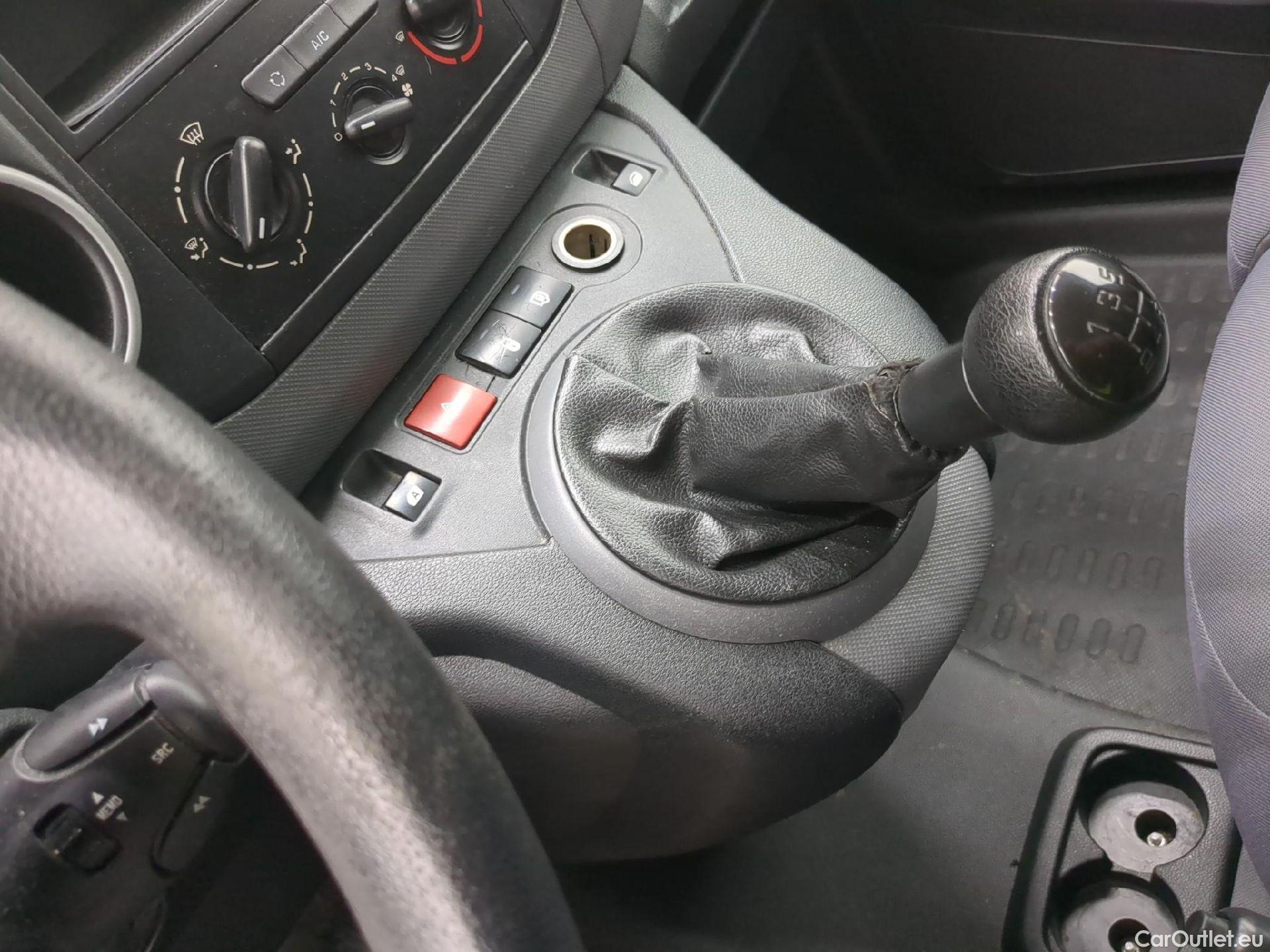  Citroen  Berlingo  Fourgon Club L1 (Court) 1.6 BlueHDi 75CV BVM5 E6 / FREINS HS + FUITE D'HUILE
 #2