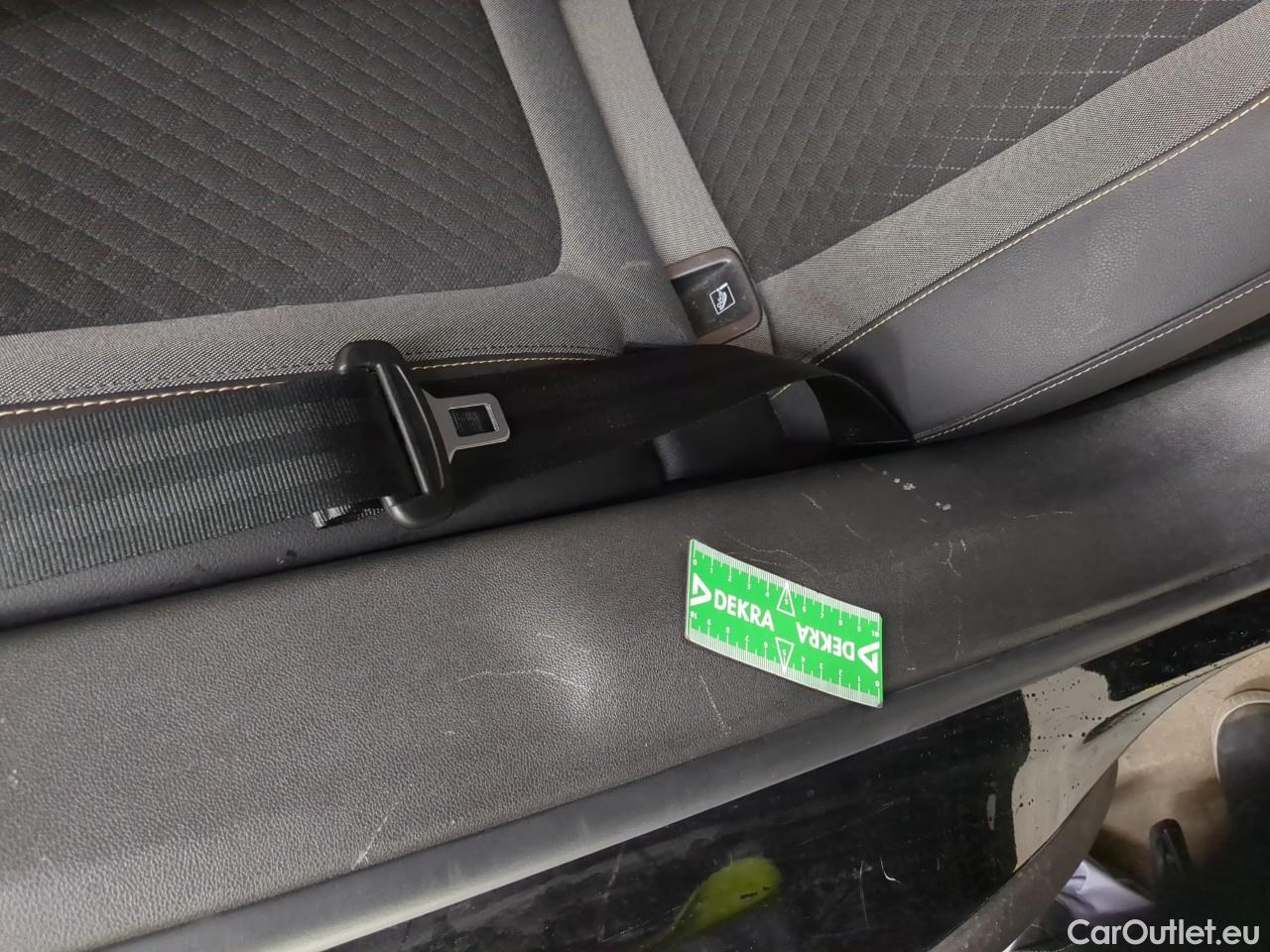  Opel   Grandland X Grandland X Elegance Business 1.5 130CV BVA8 E6d / décalage ou cassure de la chaine de synchro d’arbre à cames #42