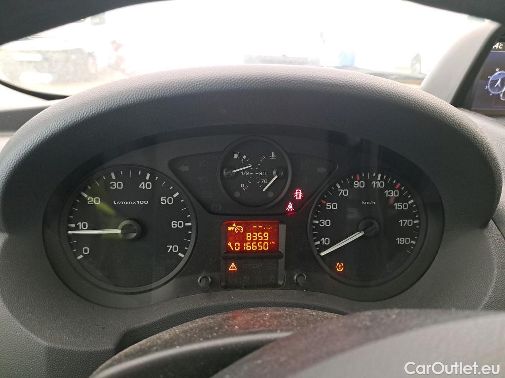  Peugeot  Expert  Fourgon  Fourgon L1H1 Pack CD Clim Plus 2.0 130CV BVM6 / KIT DISTRIBUTION + POMPE A EAU + LEVIER DE VITESSE + LEVE-VITRE AVG ET AVD HS
 #31