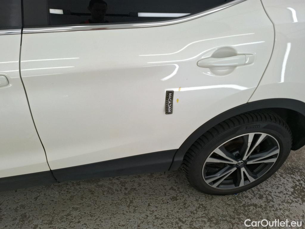  Nissan  Qashqai  / 2017 / 5P / Crossover 1.3 DIG-T 140 N-Connecta / BOITE DE VITESSE HS TROU DANS LE CARTER
 #11