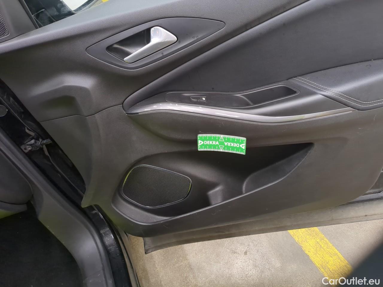  Opel   Grandland X Grandland X Elegance Business 1.5 130CV BVA8 E6d / décalage ou cassure de la chaine de synchro d’arbre à cames #3