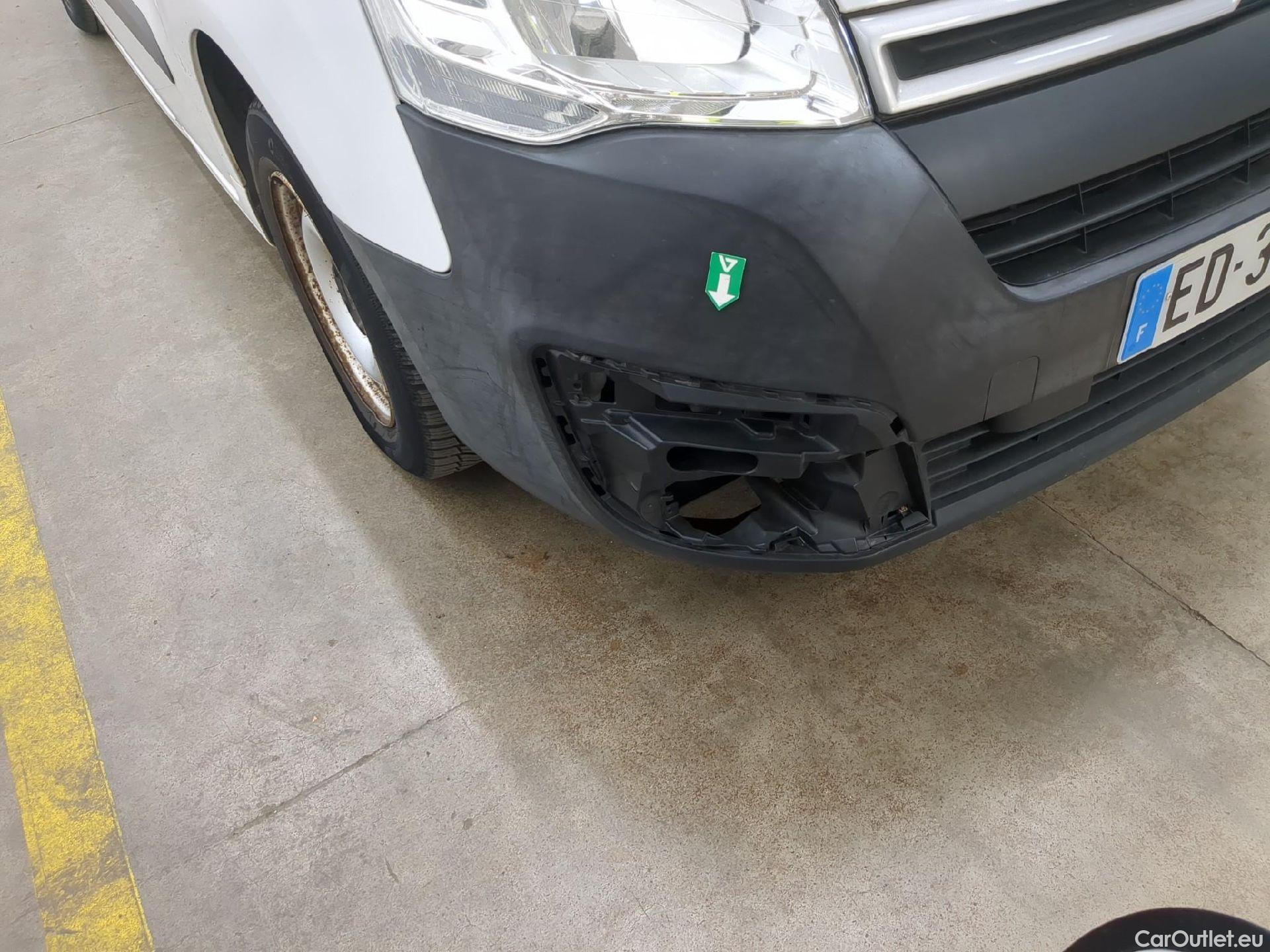  Citroen  Berlingo  Fourgon Club L1 (Court) 1.6 BlueHDi 75CV BVM5 E6 / FREINS HS + FUITE D'HUILE
 #30