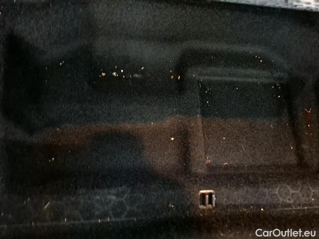  Peugeot  5008  Active Business 1.5 HDi 130CV BVA8 E6dT / CATALYSEUR HS + FUITE LIQUIDE REFROIDISSEMENT SUR L'ECHANGEUR
 #17