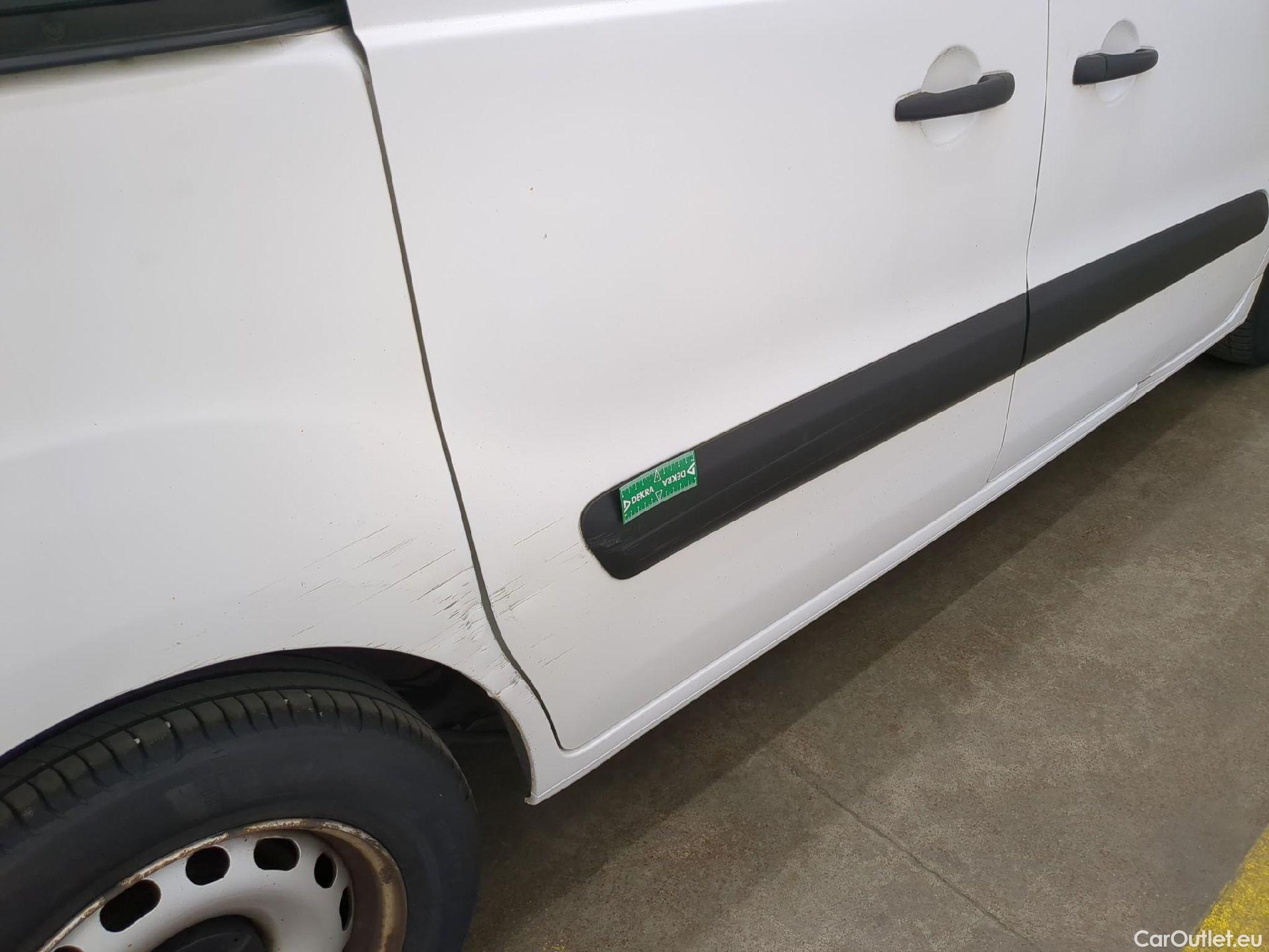  Citroen  Berlingo  Fourgon Club L1 (Court) 1.6 BlueHDi 75CV BVM5 E6 / FREINS HS + FUITE D'HUILE
 #26