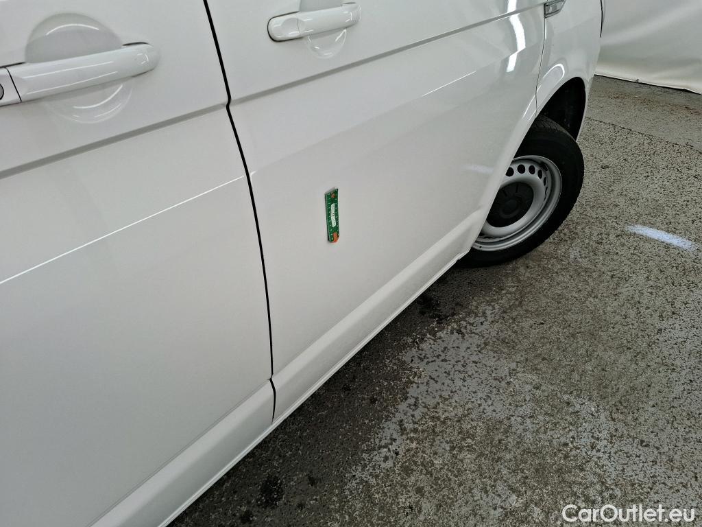  Volkswagen  Transporter T6  Fourgon 2.0 TDI 150CV BVM6 E6 / Défaillance sur le système de navigation gps 
 #16