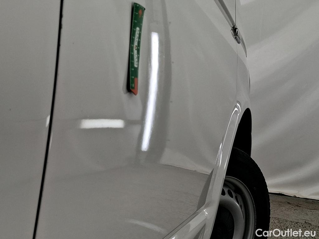  Volkswagen  Transporter T6  Fourgon 2.0 TDI 150CV BVM6 E6 / Défaillance sur le système de navigation gps 
 #20