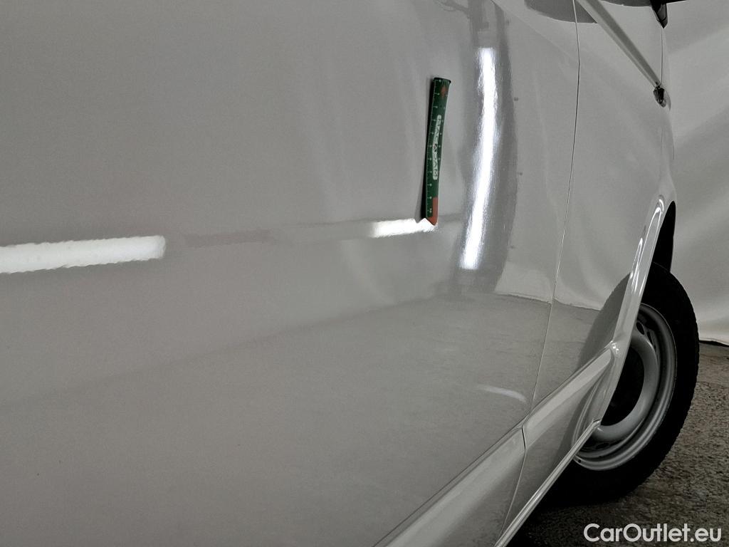  Volkswagen  Transporter T6  Fourgon 2.0 TDI 150CV BVM6 E6 / Défaillance sur le système de navigation gps 
 #13