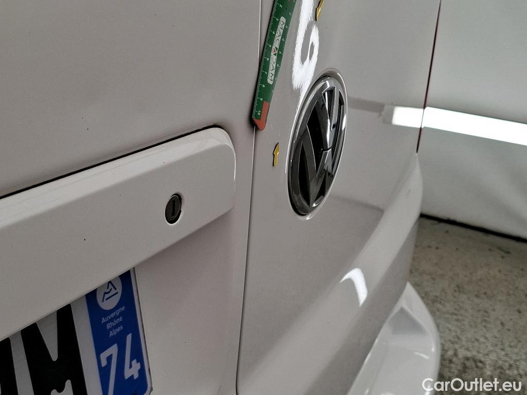 Volkswagen  Transporter T6  Fourgon 2.0 TDI 150CV BVM6 E6 / Défaillance sur le système de navigation gps 
 #5