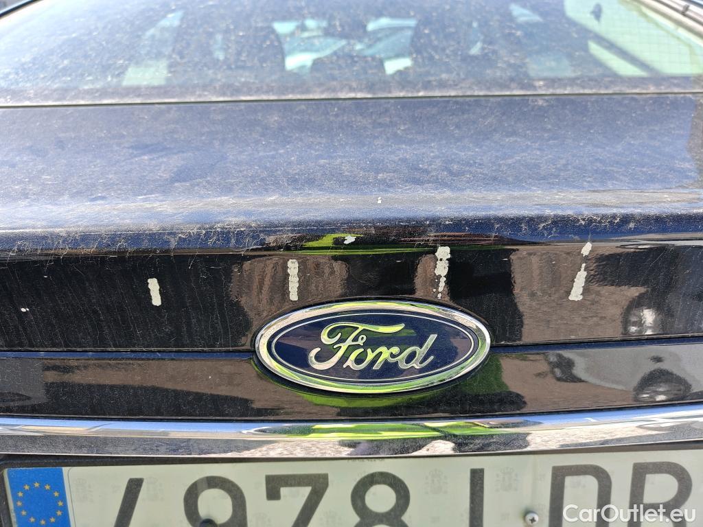  Ford  Mondeo FORD  / 2014 / 5P / berlina con portón 2.0 TDCi 110kW (150CV) Titanium 235 #5