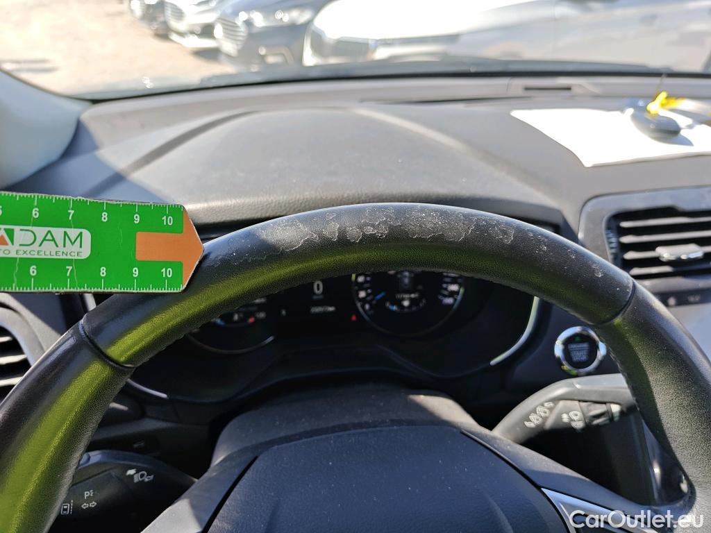  Ford  Mondeo FORD  / 2014 / 5P / berlina con portón 2.0 TDCi 110kW (150CV) Titanium 235 #46