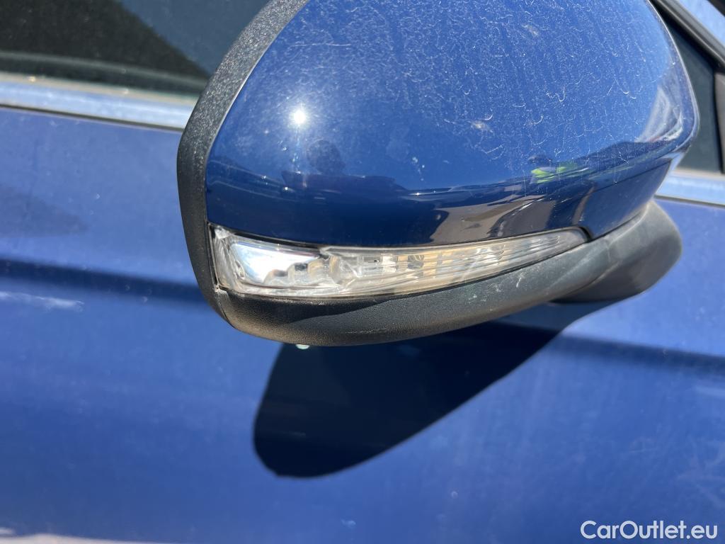  Ford  Mondeo FORD  / 2014 / 5P / berlina con portón 2.0 TDCi 110kW (150CV) Titanium #16