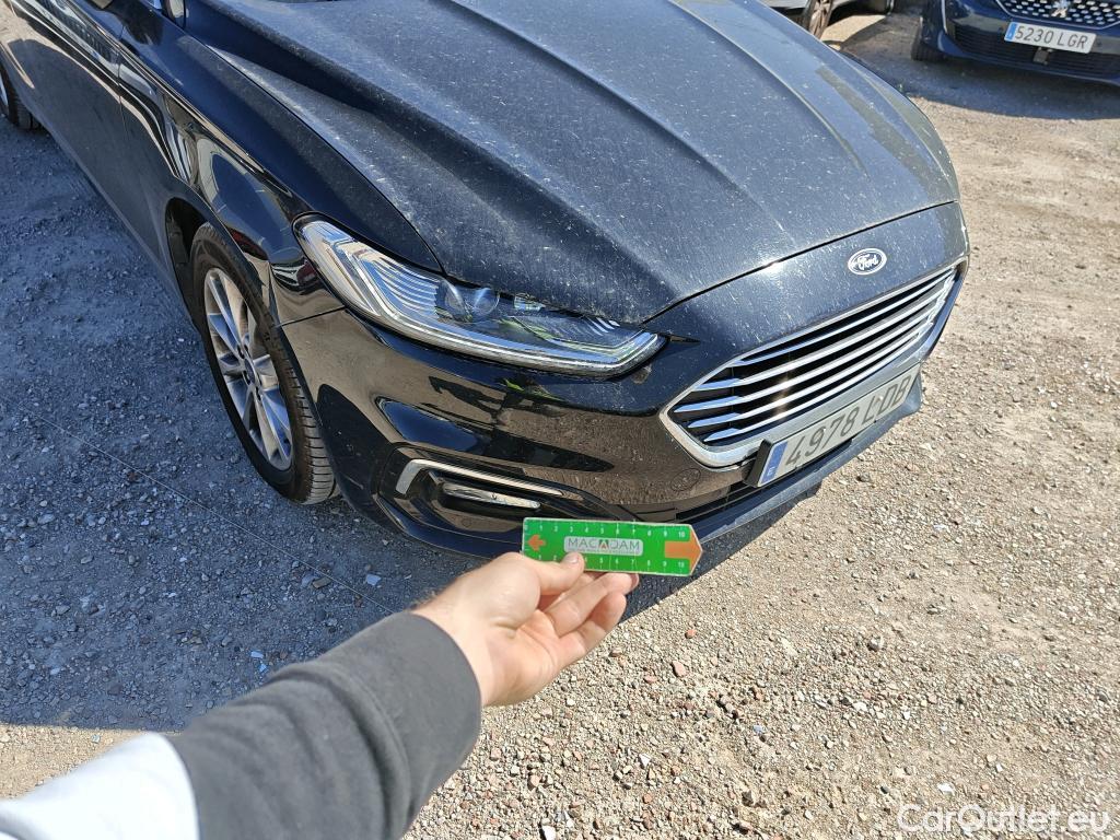  Ford  Mondeo FORD  / 2014 / 5P / berlina con portón 2.0 TDCi 110kW (150CV) Titanium 235 #47