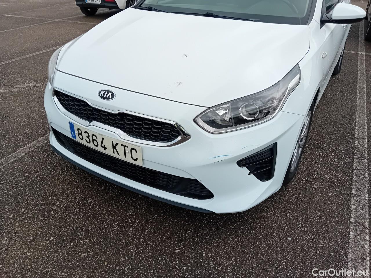  KIA  Cee'd KIA Ceed / 2018 / 5P / berlina con portón 1.6 CRDi 85kW (115CV) Concept #19