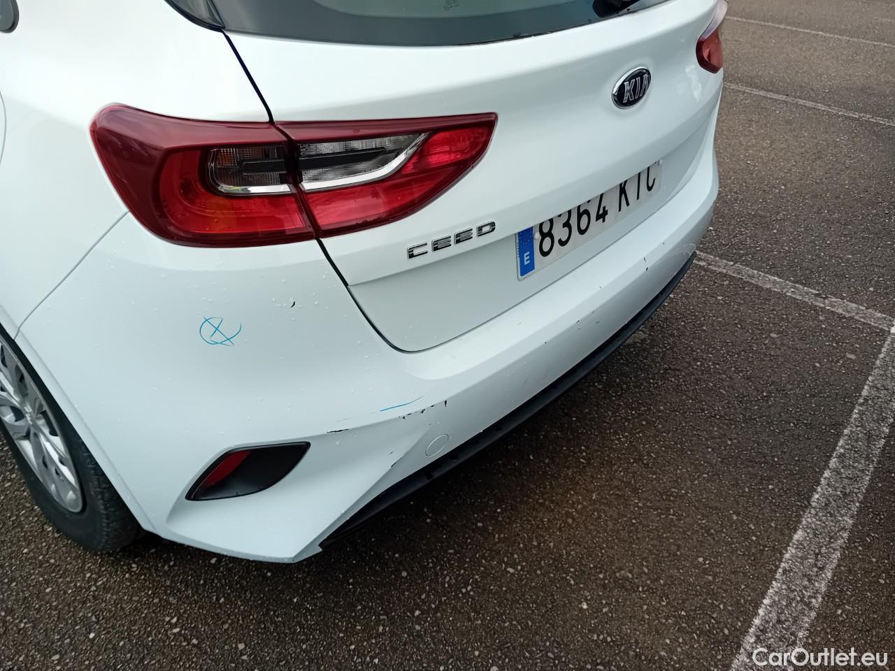  KIA  Cee'd KIA Ceed / 2018 / 5P / berlina con portón 1.6 CRDi 85kW (115CV) Concept #26
