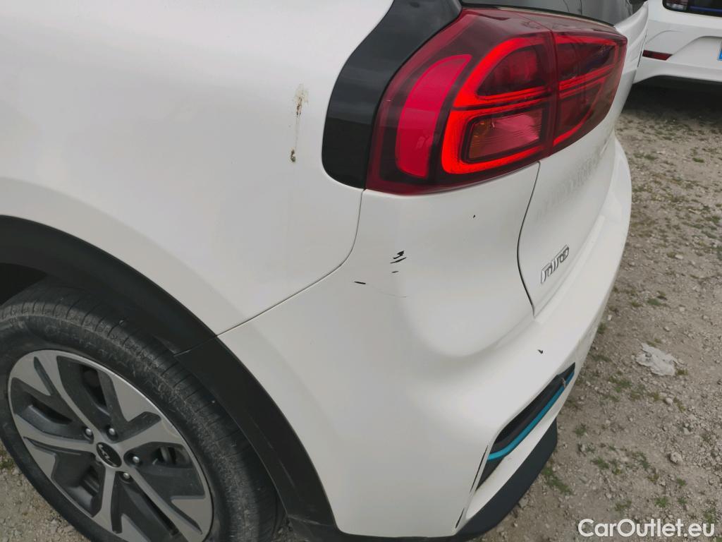  KIA  Niro KIA e- / 2016 / 5P / crossover e- 150kW (204CV) Drive (Long Range) #17