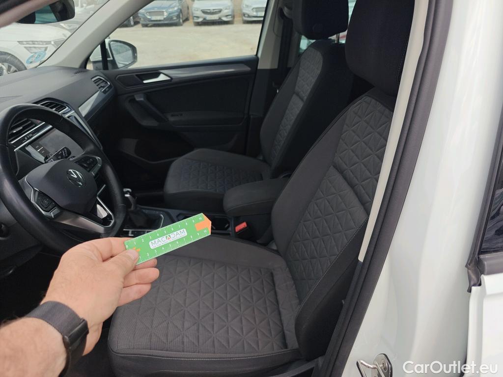  Volkswagen  Tiguan  Life 2.0 TDI 150CV AT7 E6d #12