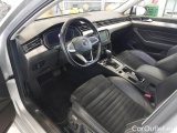  Volkswagen  Passat VOLKSWAGEN  / 2019 / 5P / STATION WAGON VAR.2.0TDI SCR 140KW EXEC.BMT DSG #104