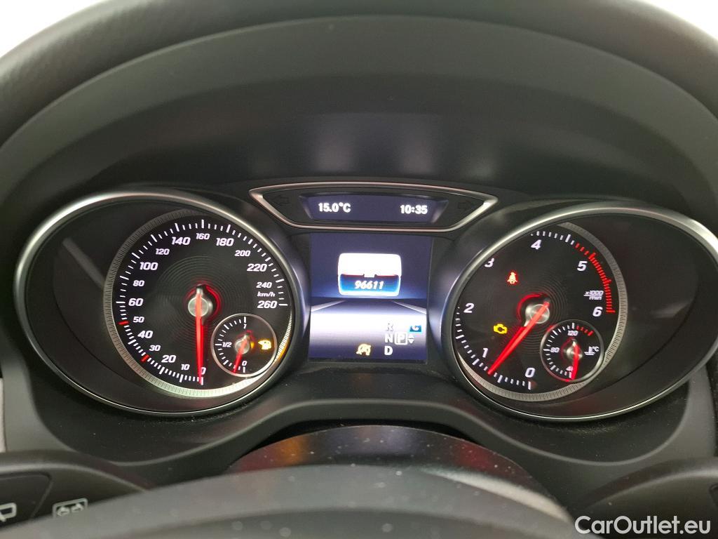  Mercedes  GLA MERCEDES-BENZ Classe  5p SUV  200 d Business Edition BVA7 #39