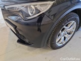  Alfa Romeo   STELVIO ALFA ROMEO / 2017 / 5P / SUV 2.2 TURBO DIESEL 160CV BUSINESS AT8 RWD #52