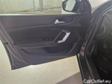  Peugeot  308 PEUGEOT  / 2017 / 5P / BERLINA BUSINESS BLUEHDI 100 SeS #124