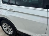  Volkswagen  Tiguan VOLKSWAGEN  / 2016 / 5P / SUV 2.0 TDI SCR 110KW BUSINESS BMT DSG #56
