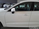  Volvo  XC60 VOLVO  / 2017 / 5P / SUV B4 D AWD AUTOMATICO MOMENTUM PRO #43