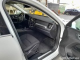  Volvo  XC60 VOLVO  / 2017 / 5P / SUV B4 D AWD AUTOMATICO MOMENTUM PRO #70