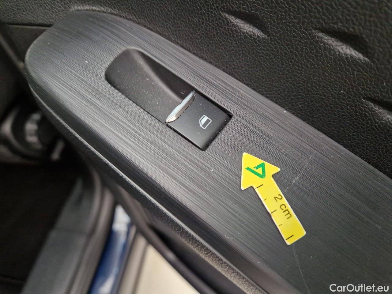  Ford  Kuga 1.5 EcoBlue 120CP Titanium A8 #68