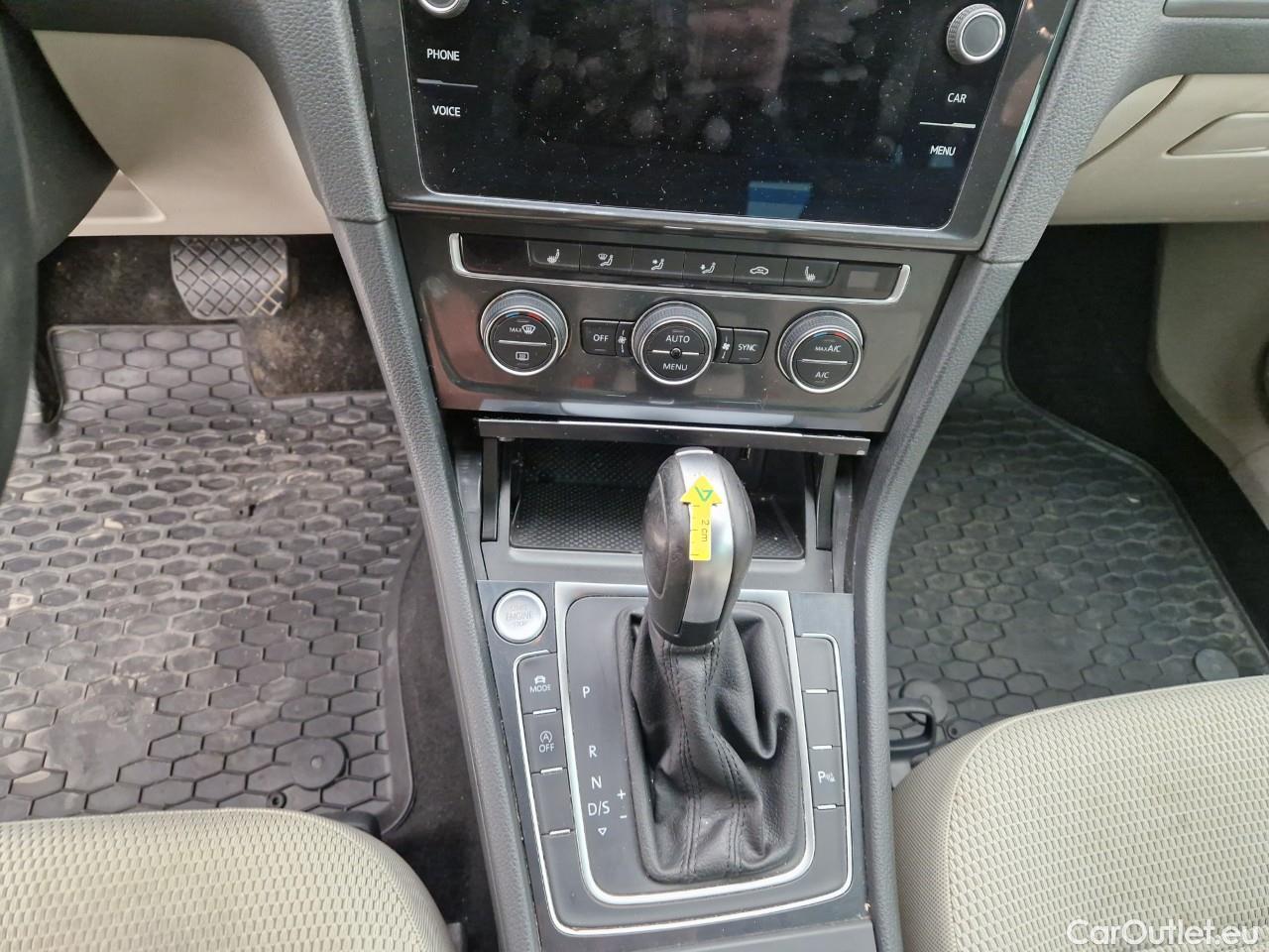  Volkswagen  Golf  2.0 TDI 150CP Comfortline DSG #48