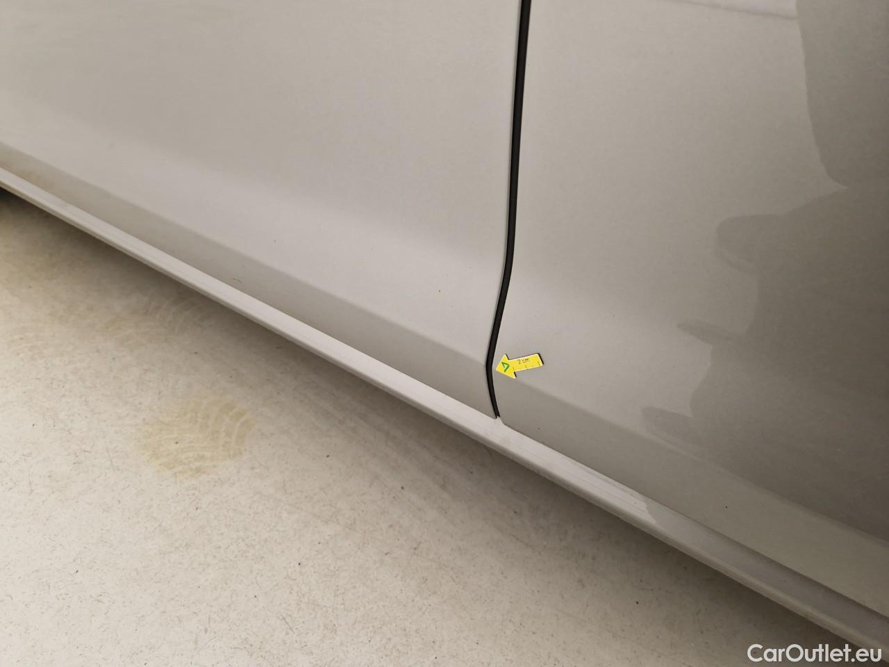  Volkswagen  Golf  2.0 TDI 150CP Comfortline DSG #1