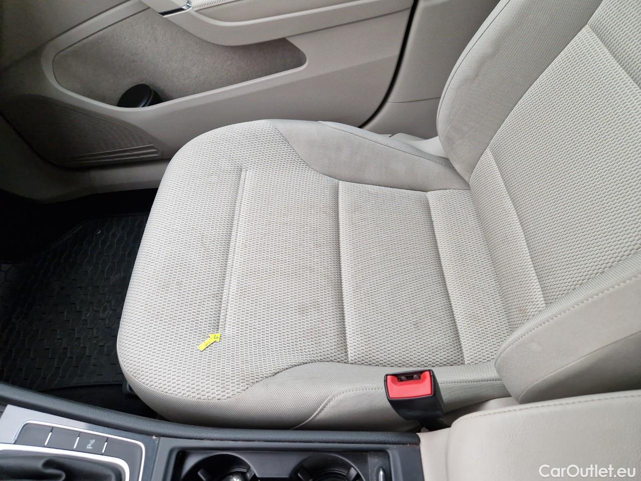  Volkswagen  Golf  2.0 TDI 150CP Comfortline DSG #45