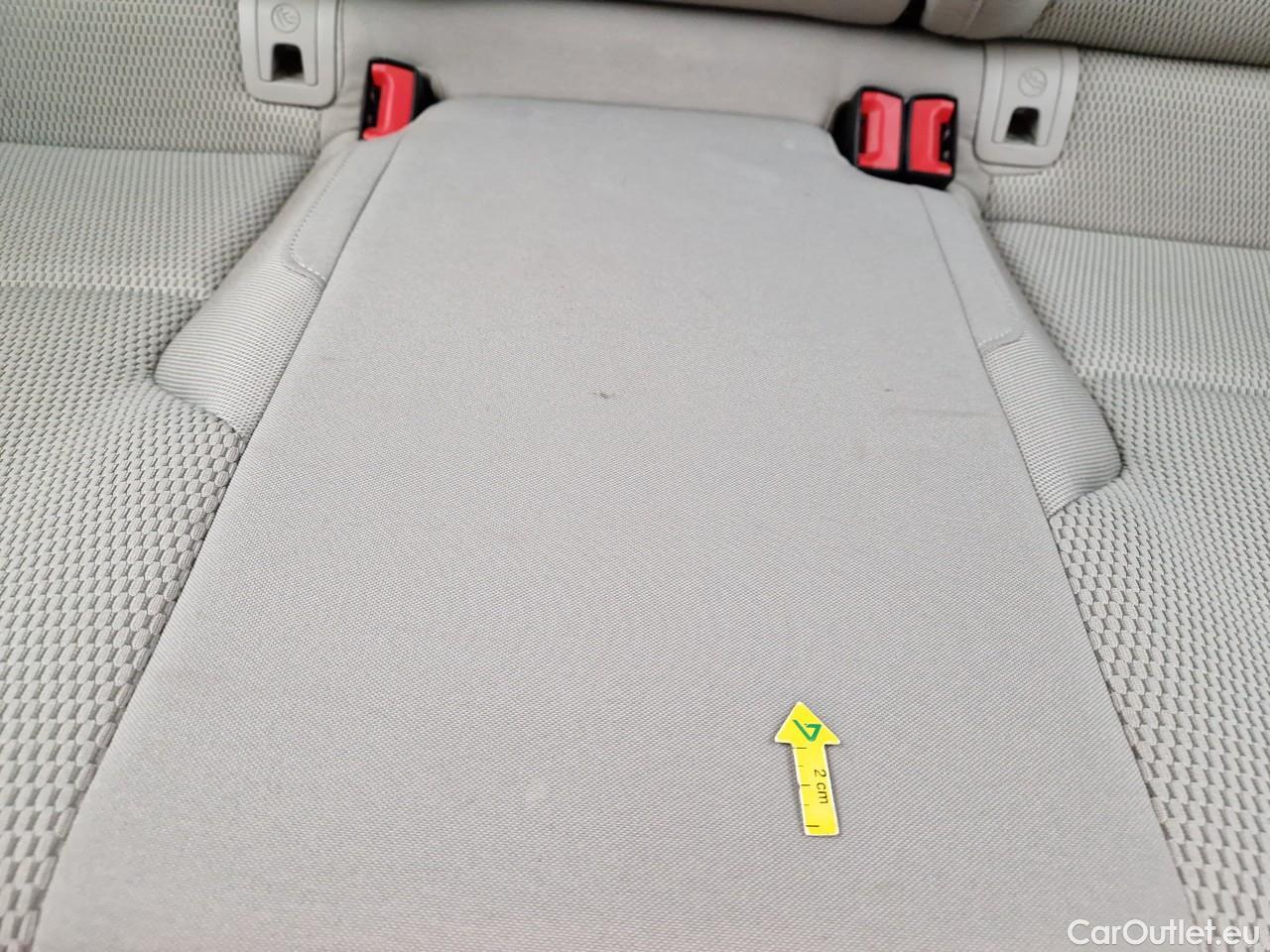  Volkswagen  Golf  2.0 TDI 150CP Comfortline DSG #33