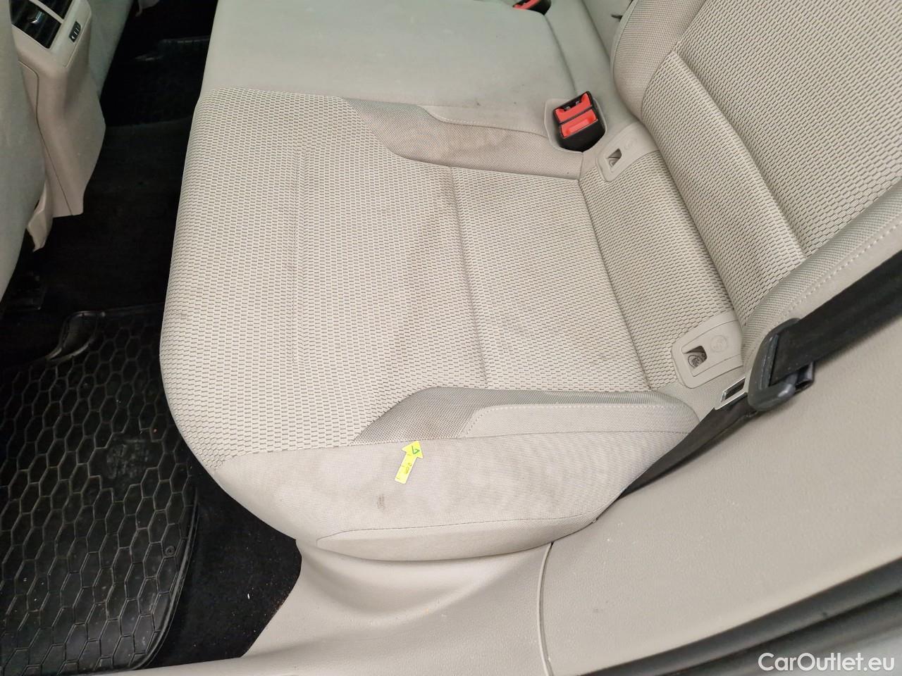  Volkswagen  Golf  2.0 TDI 150CP Comfortline DSG #54